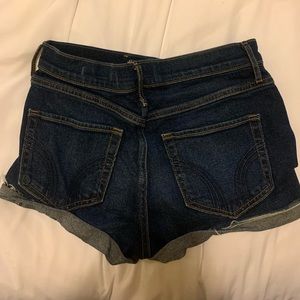Hollister High-Rise Short-Shorts Vintage, size 5